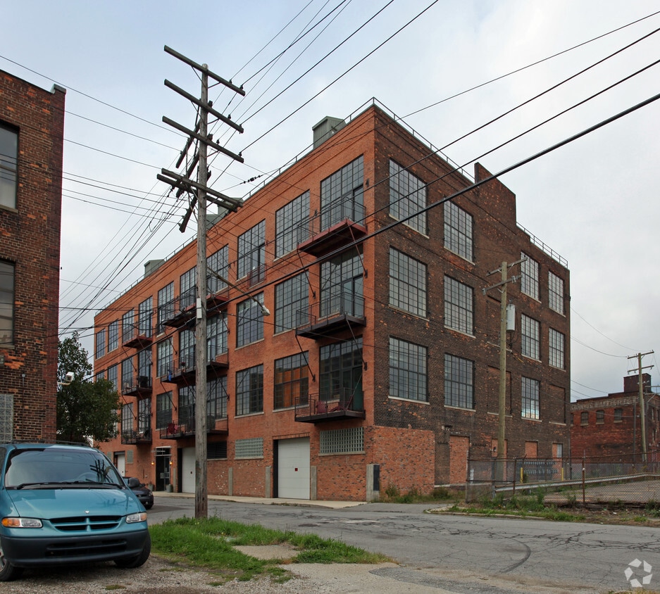 Grinnell Place Lofts Apartments Detroit, MI