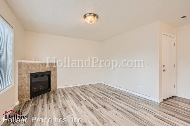 Building Photo - 4 br, 2.5 bath House - 868 N 20th Way