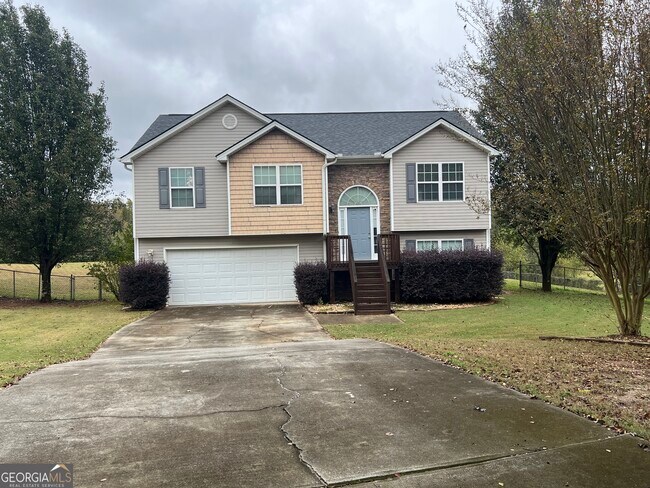 Building Photo - 330 Anchors Way