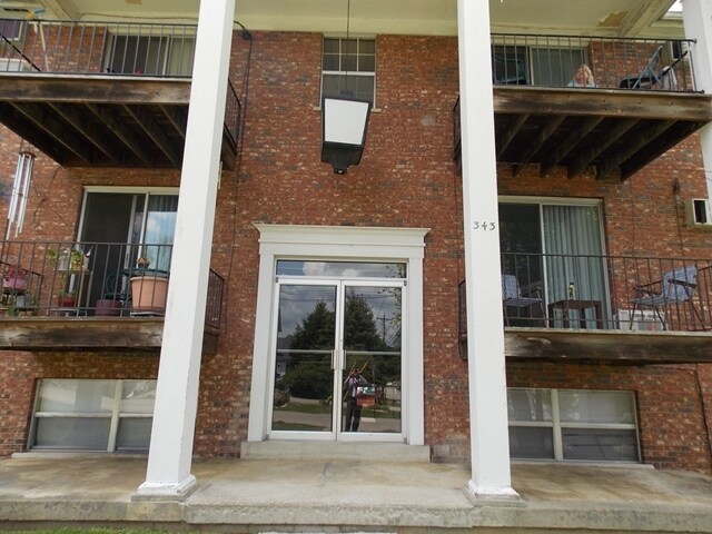  - 343 Clark St