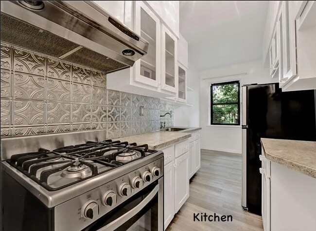 Building Photo - 130 Bay Ridge Pky