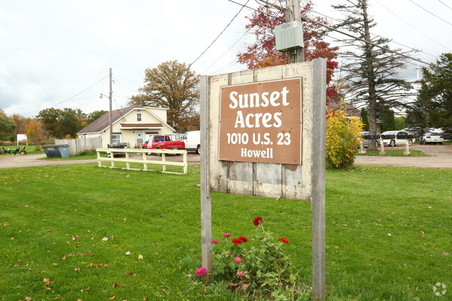 Building Photo - Sunset Acres