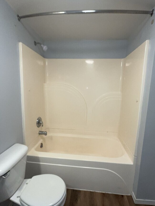 Foto del edificio - Charming 1?Bed + Bonus Loft | Prime Missou...