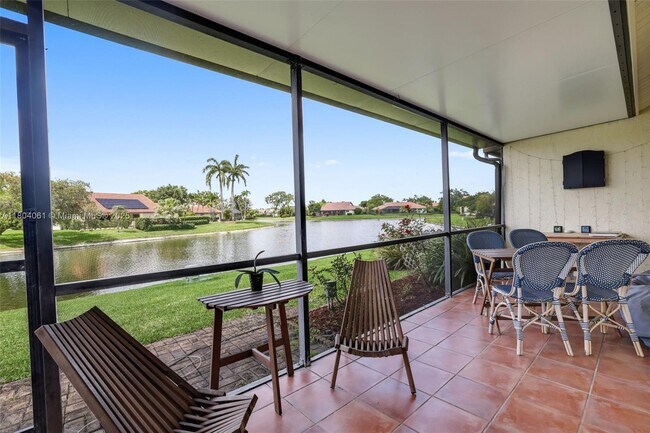 Foto del edificio - 10323 Hidden Springs Ct