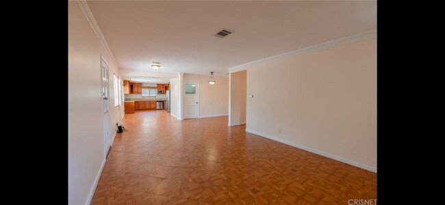 Foto del edificio - 14502 Osborne St