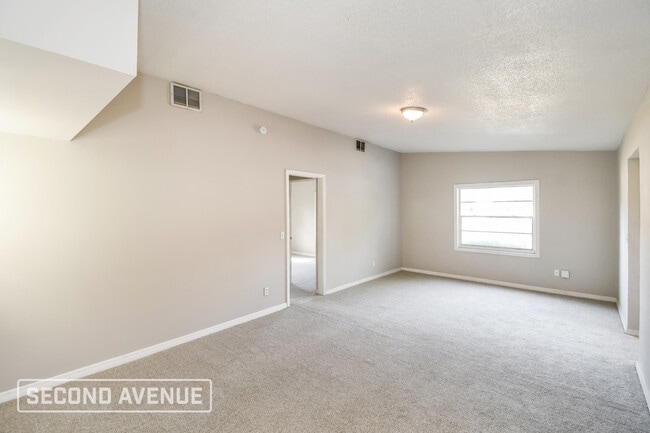 Building Photo - 3645 Peach Dr