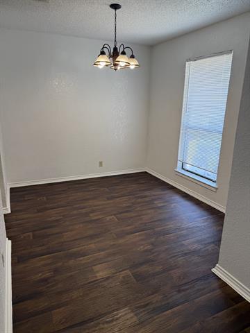 Foto del edificio - 4402 Tall Meadow Ln