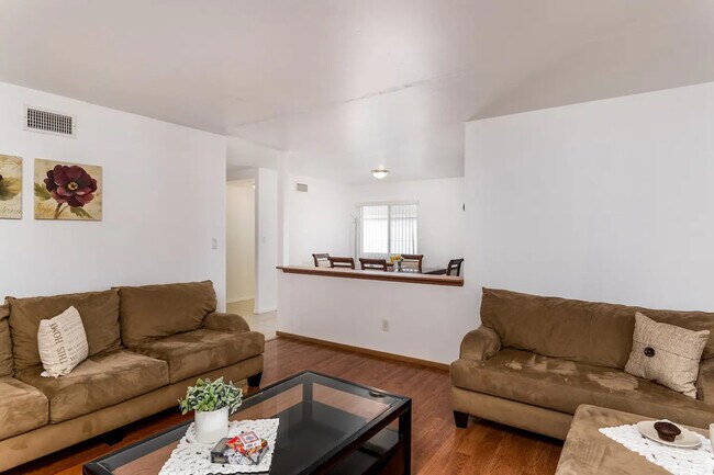 Foto del edificio - 2291 Flushing Dr