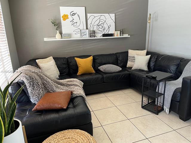 Foto del edificio - 5441 NW 180th Terrace