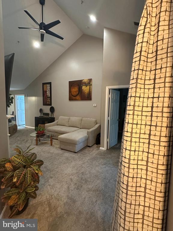 Foto del edificio - 3559 Floating Leaf Ln