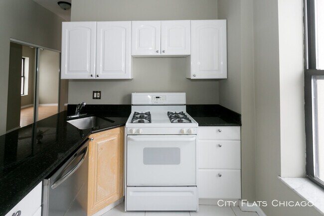 Foto del edificio - 2500 N Ashland Ave