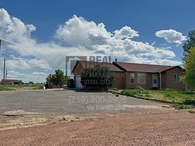 Building Photo - 1456 Gem Dr