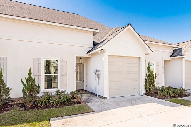 Building Photo - 8120 Stonelake Cir Ave E