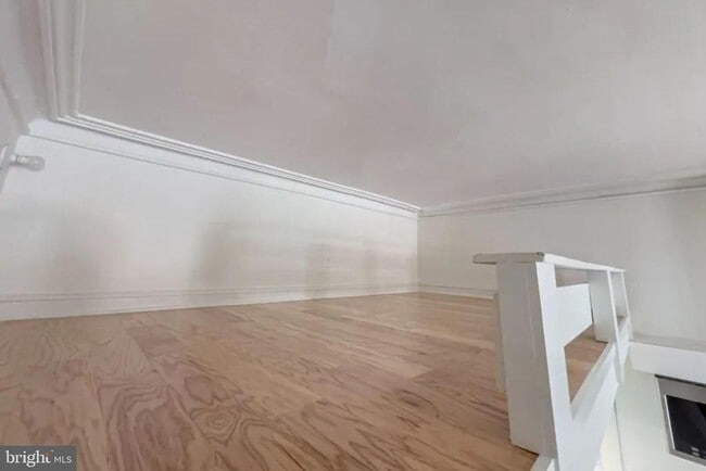 Building Photo - 1714 Mt Vernon St