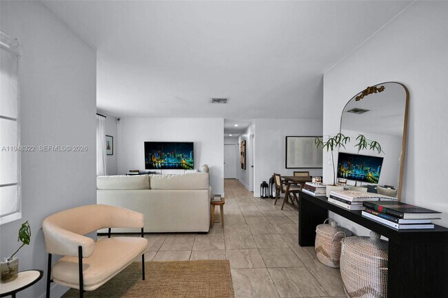 Foto del edificio - 8780 SW 200th St