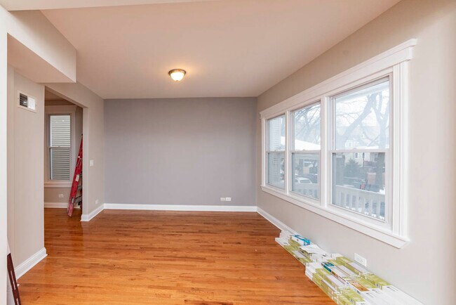 Building Photo - 4319 N Lawndale Ave