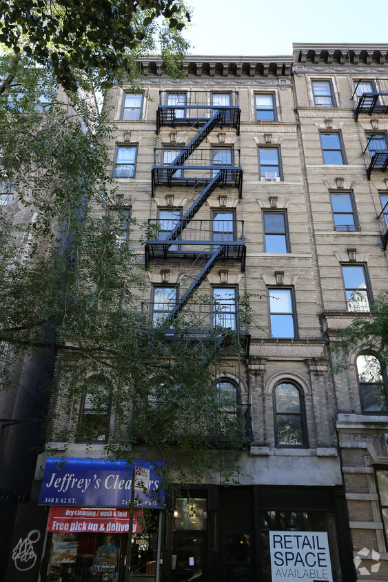 Full View - 348 E 62nd St