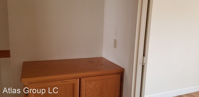 Building Photo - 3 br, 2.5 bath House - 5512 Red Bluff Drive