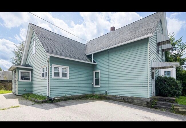 Foto del edificio - 12 Brookline St