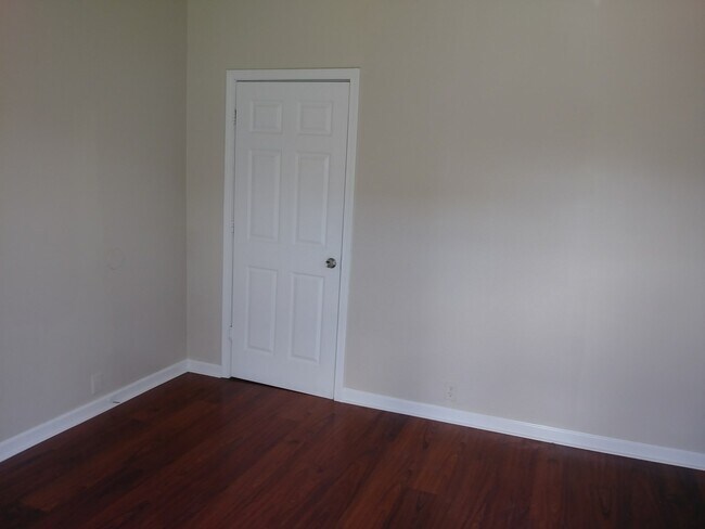 Foto del edificio - 8819-8821 Olive St.