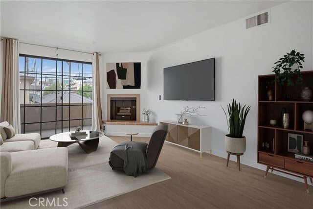 Building Photo - 221 S Oak Knoll Ave