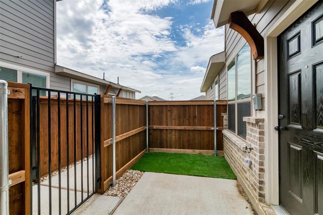 Building Photo - 613 Harvest Moon Dr