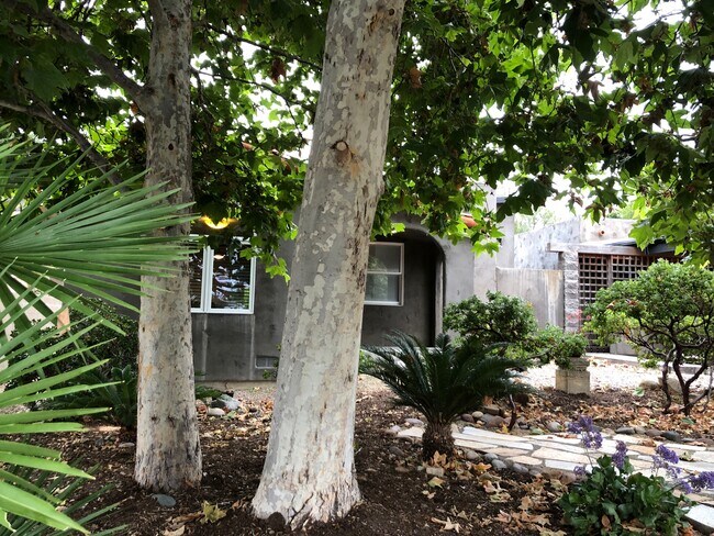 Foto del edificio - 2616 Lomita St