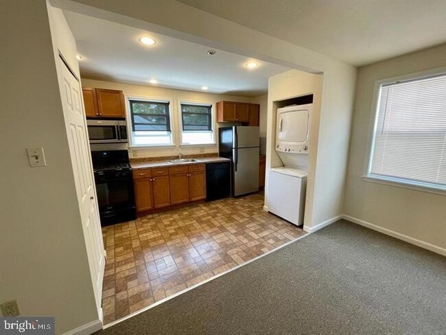 Photo - 122 W Lancaster Ave Apartment