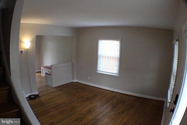 Building Photo - 2205 6th St S
