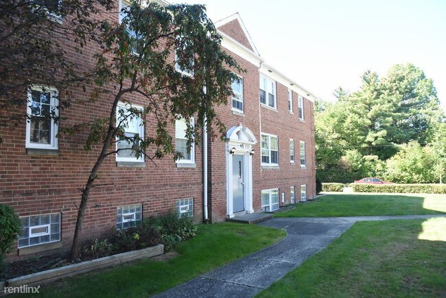Fotografía del edificio - 1585 Coventry Rd