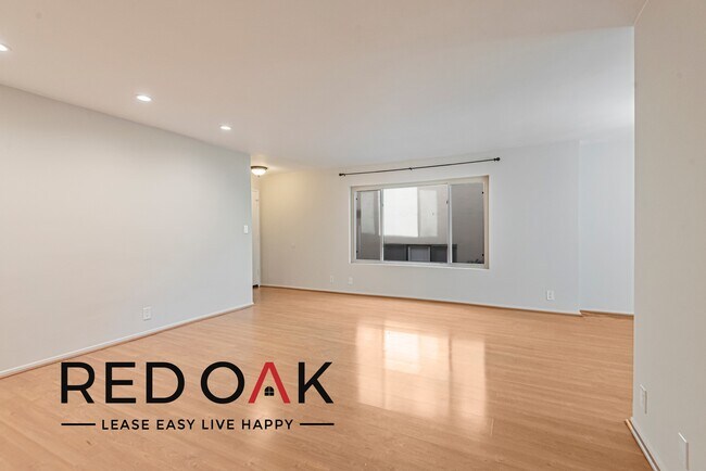 Building Photo - ~2 Weeks FREE~ Delightful Four Bedroom Fea...