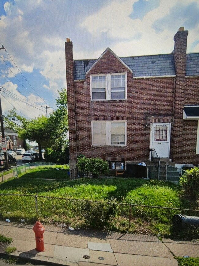 Building Photo - 1464 Benner St