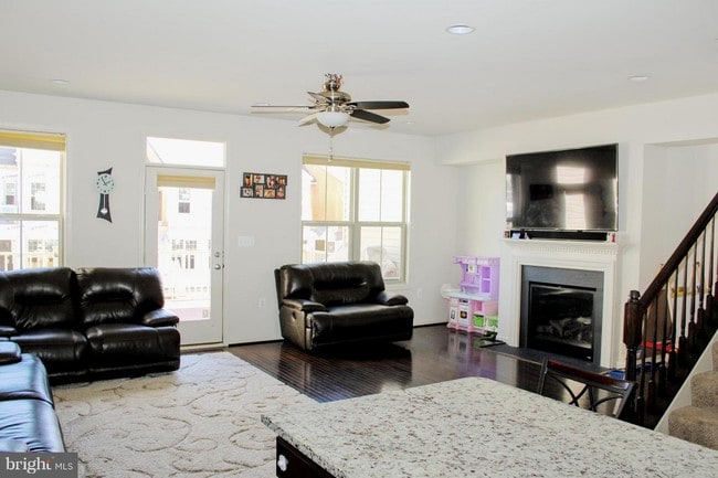 Building Photo - 23634 Sailfish Square