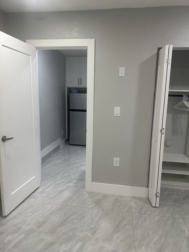 Foto del edificio - 4942 SW 140th Ave