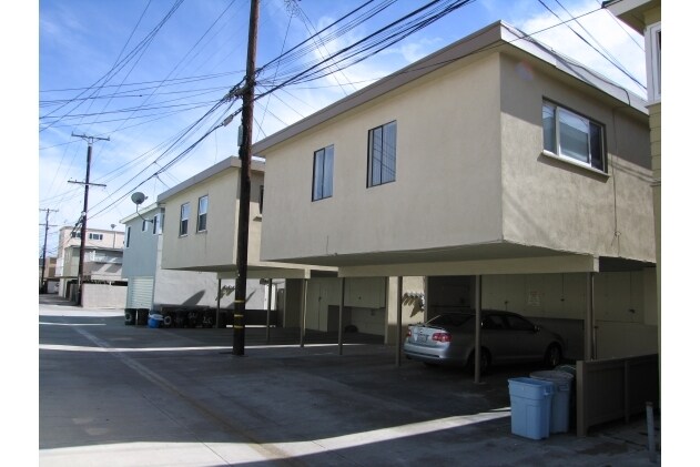 Building Photo - 1204 W Balboa Blvd
