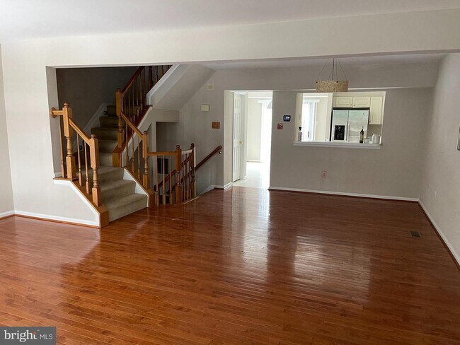 Building Photo - 8608 Hartwood Pl