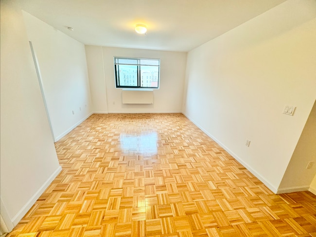 Building Photo - 3156 31st St