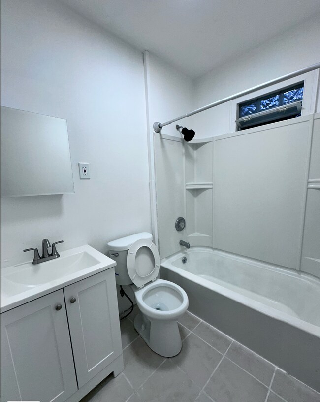 Baño - 409 Raines Park