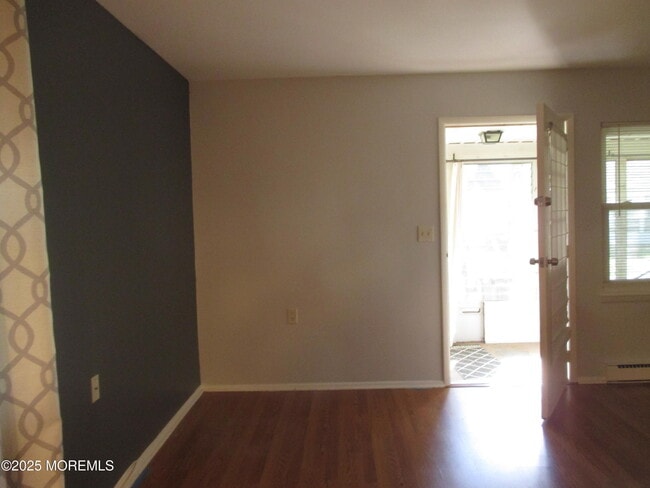 Foto del edificio - 469D Thornbury Ct