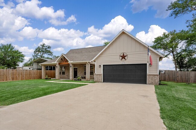 Foto del edificio - 24738 Roscommon Ln