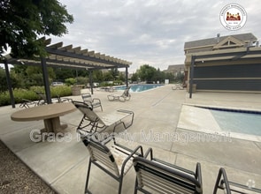 Building Photo - 804 Summer Hawk Dr