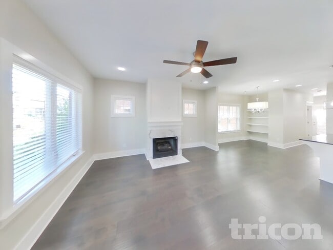 Foto del edificio - 1242 Hillwood Private Cove