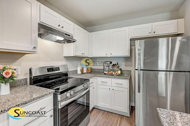 Building Photo - 9564 Hood Rd