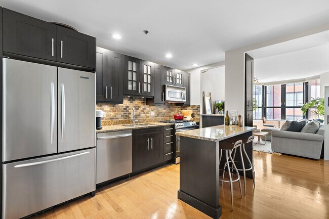 Foto del edificio - 1025 Maxwell Ln