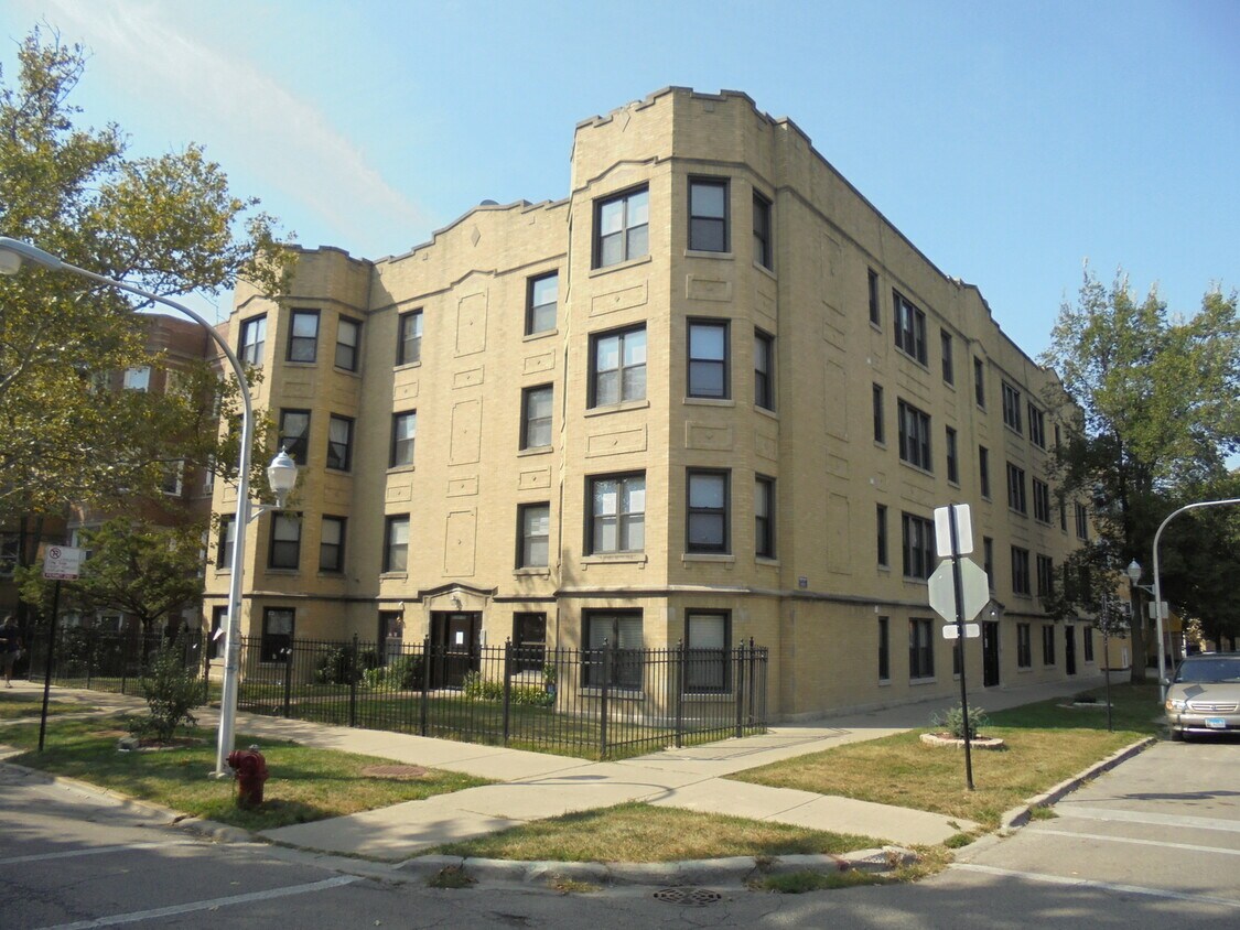 Primary Photo - 6258 N Bell Ave