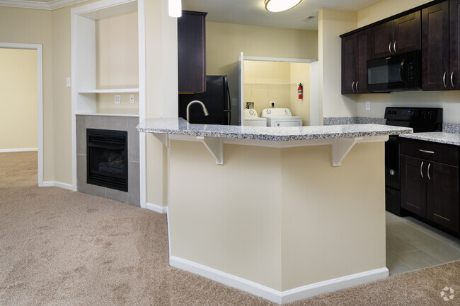 2BR, 2BA - 1166SF w/ Garage Dogwood - Chestnut Pointe Apartments