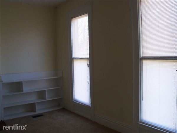 Building Photo - 942 Clarks Ln