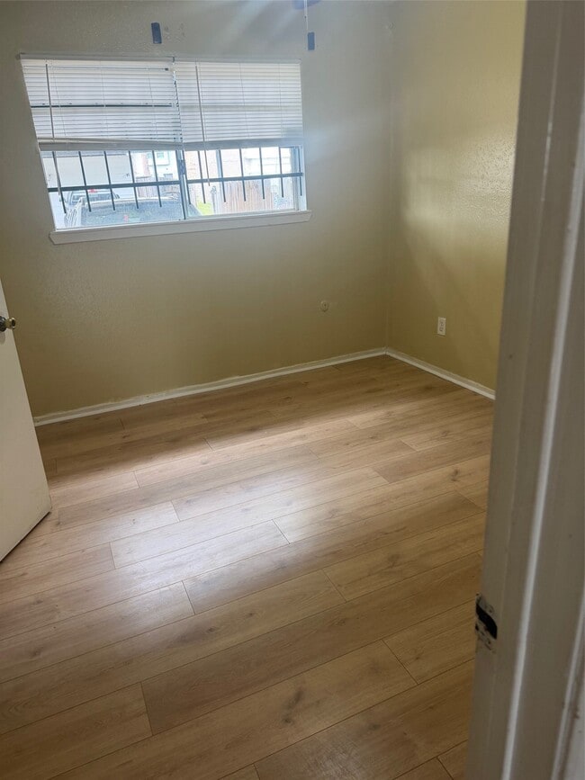 Foto del edificio - 6957 Chasewood Dr