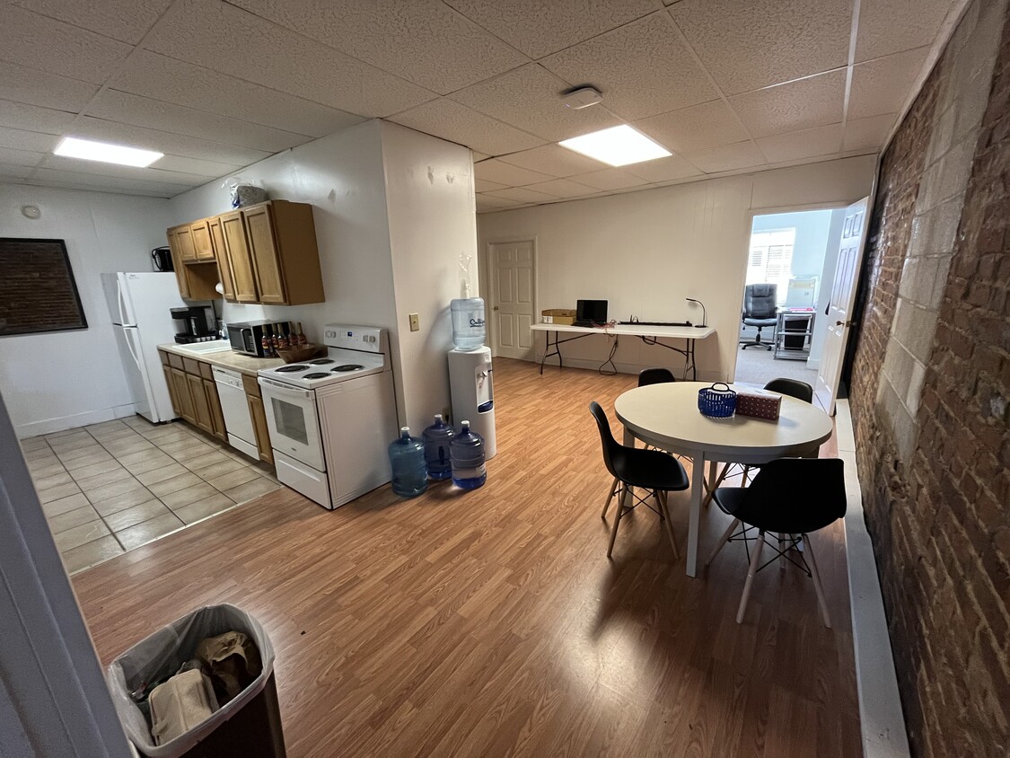 Kitchen and dining area - 107 E Culton St