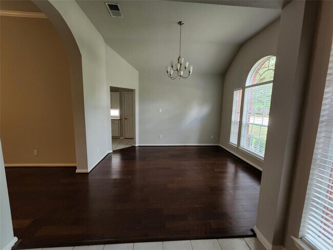 Building Photo - 4942 S Nelson Dr